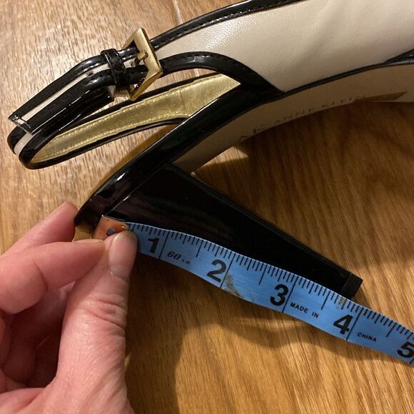 AK Anne Klein Akemani Ivory Black Beaded Slingback Peep Toe Heels (Size 9) - Picture 10 of 12